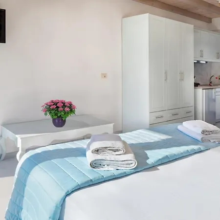 Molos * Loutro