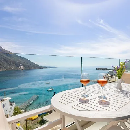 Molos * Loutro