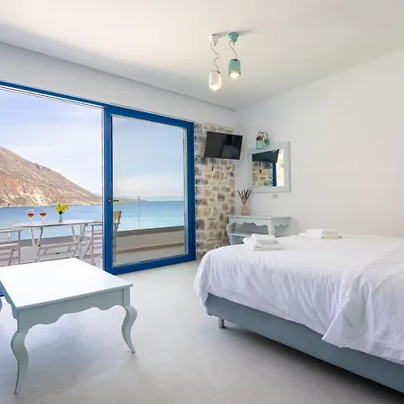 Molos Lägenhetshotell Loutro